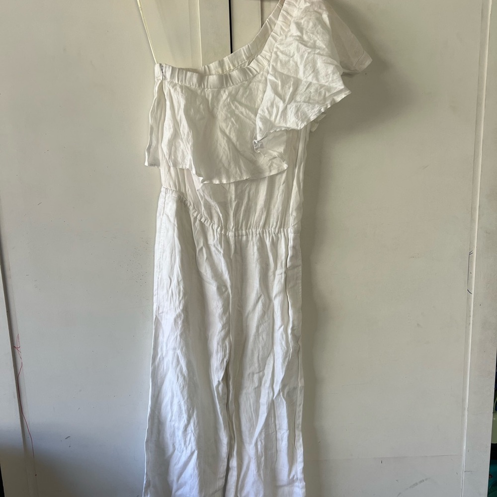 White One-Shoulder Jumpsuit